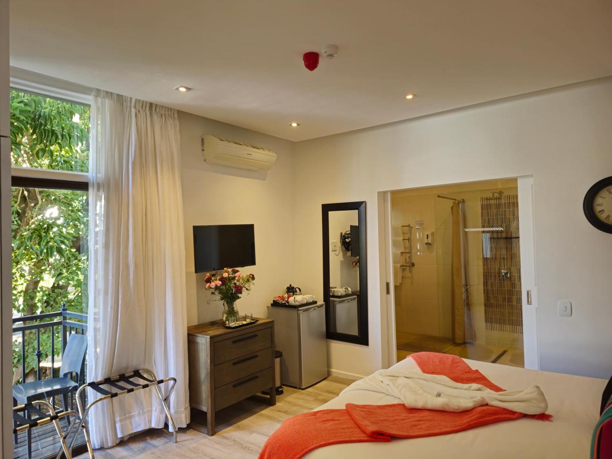 Point B -sustainable Solar Energy Guest house 4*