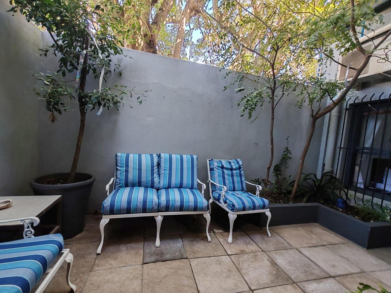 Point B -sustainable Solar Energy Guest house