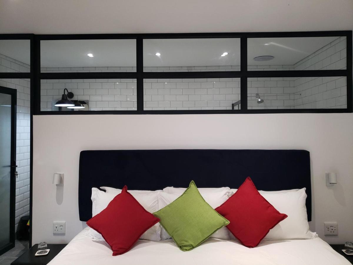 Point B -sustainable Solar Energy 4* Cape Town